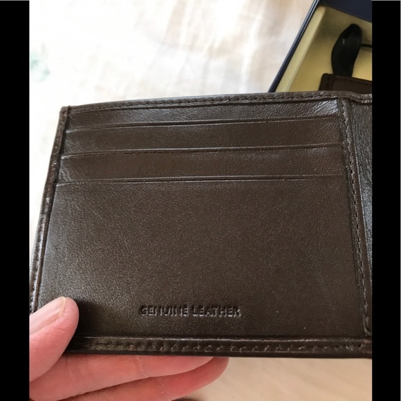 NWOT Men Wallet - Picture 4 of 4